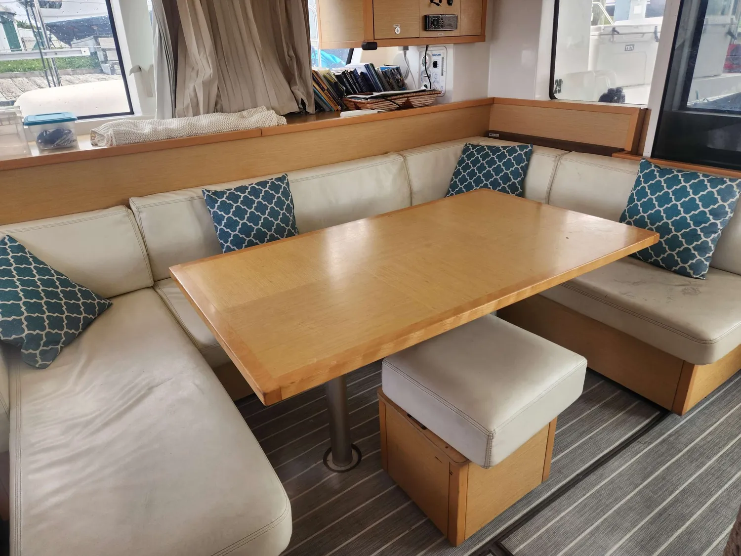 yacht-563896