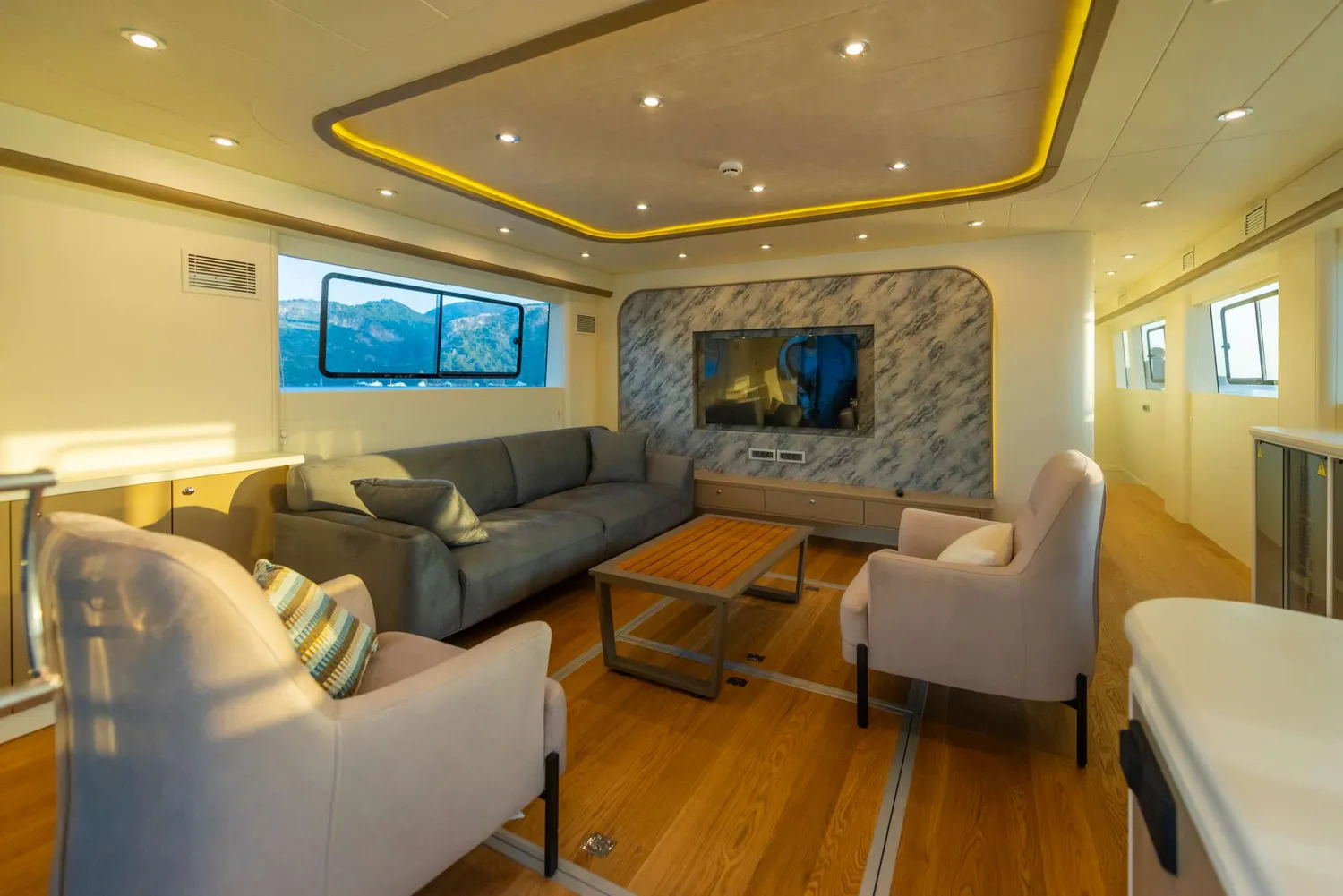 yacht-569136