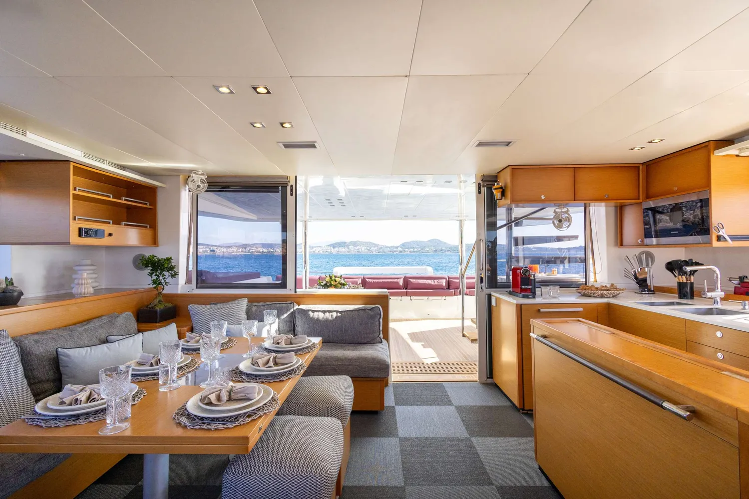 yacht-596905