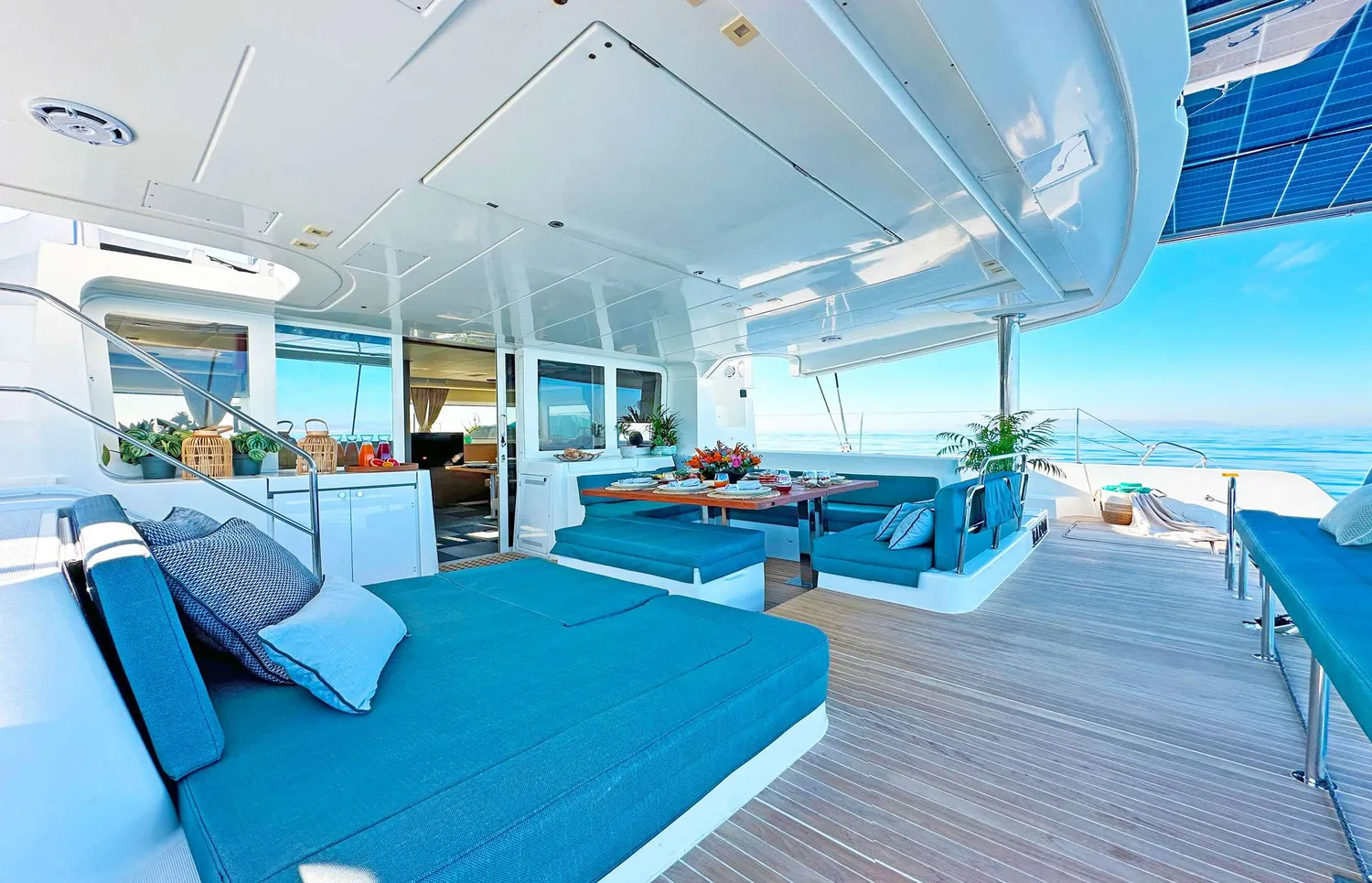 yacht-585307