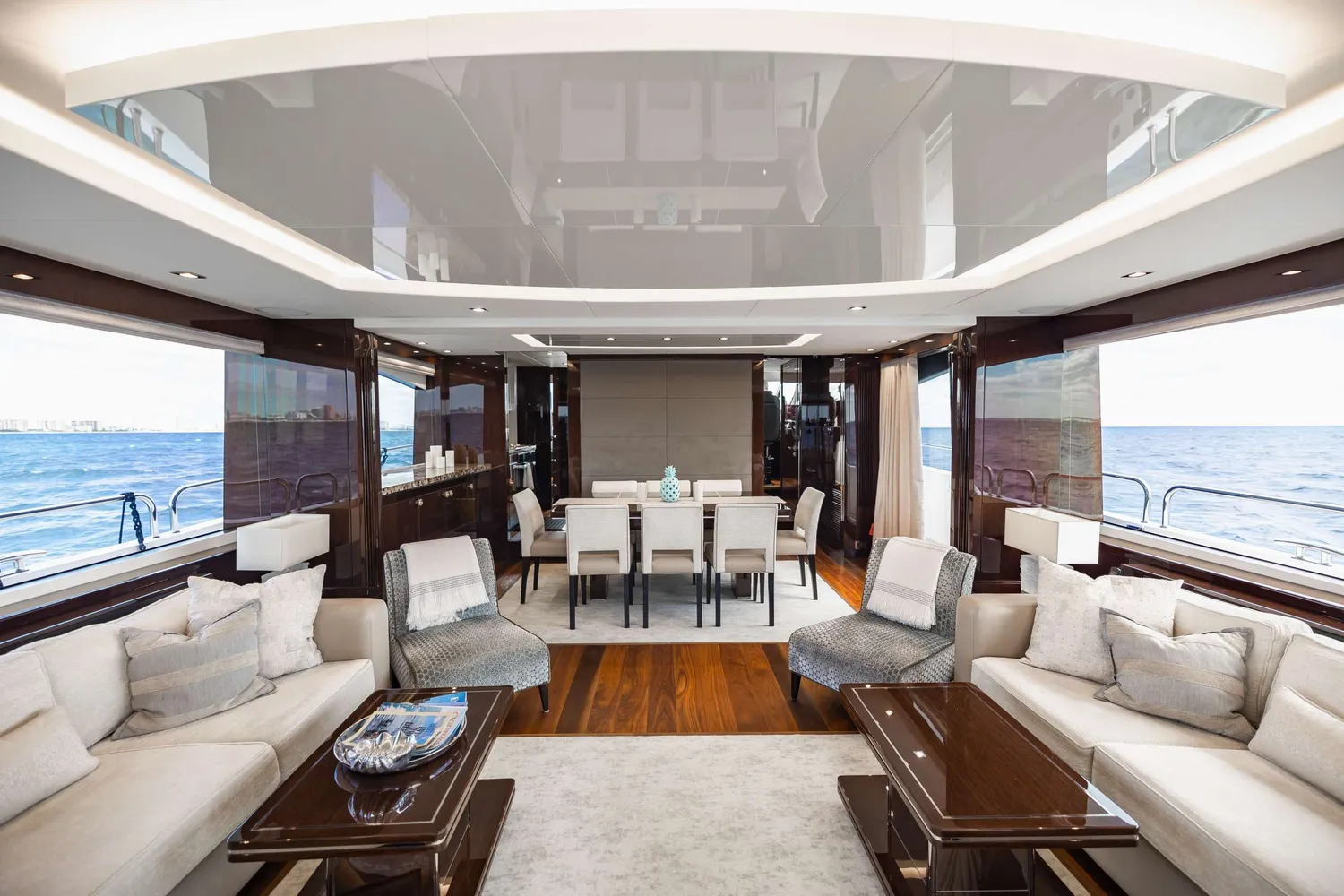 yacht-581776
