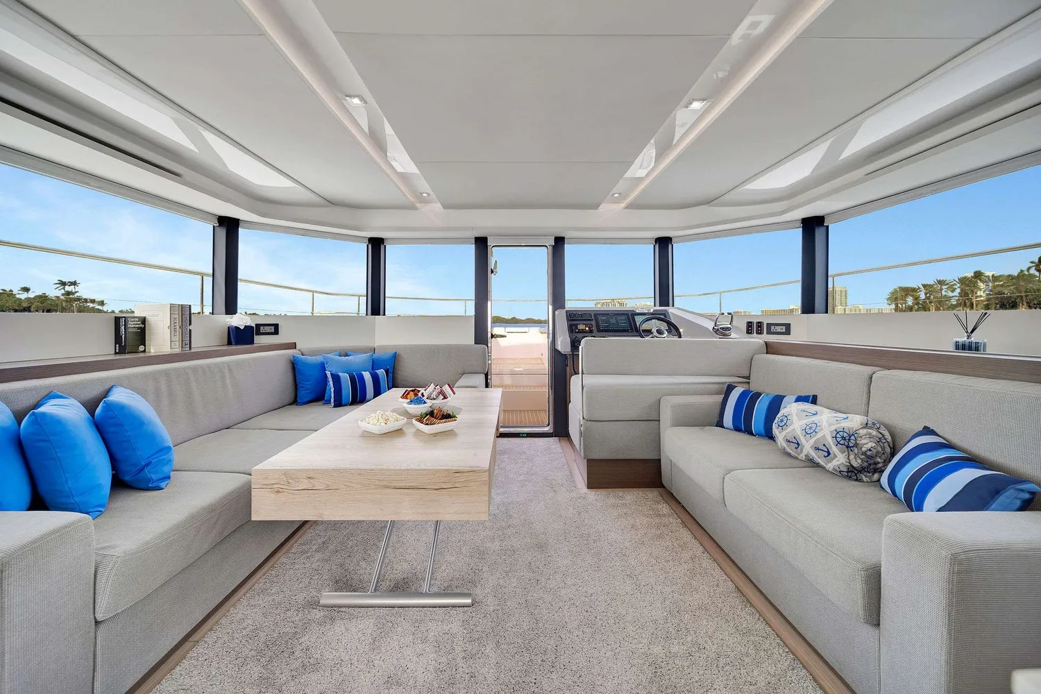 yacht-584537