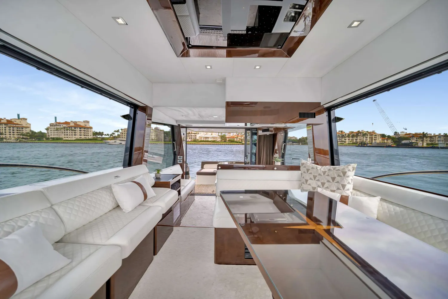 yacht-582387