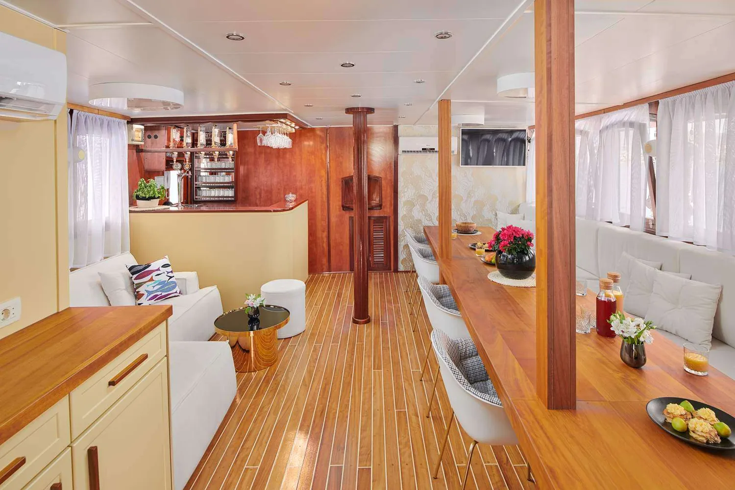 yacht-574708