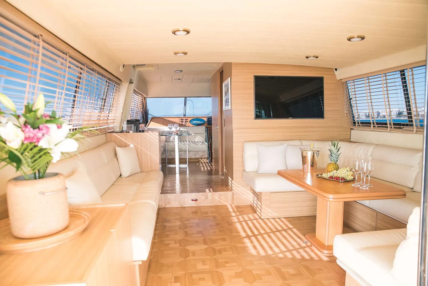 yacht-591352