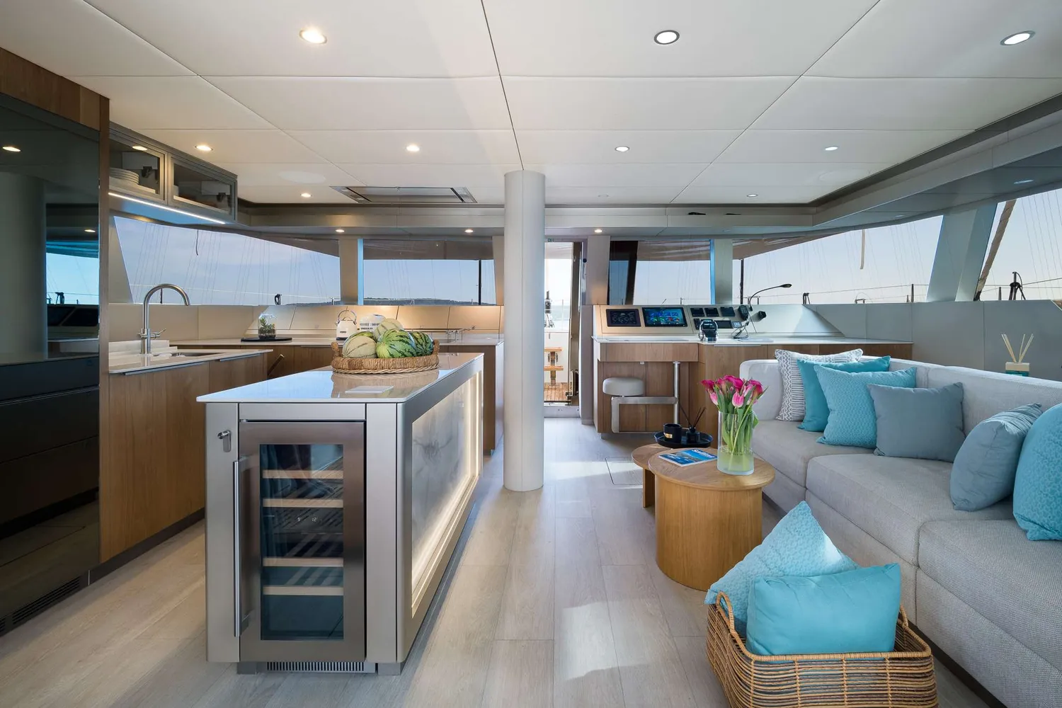 yacht-595857