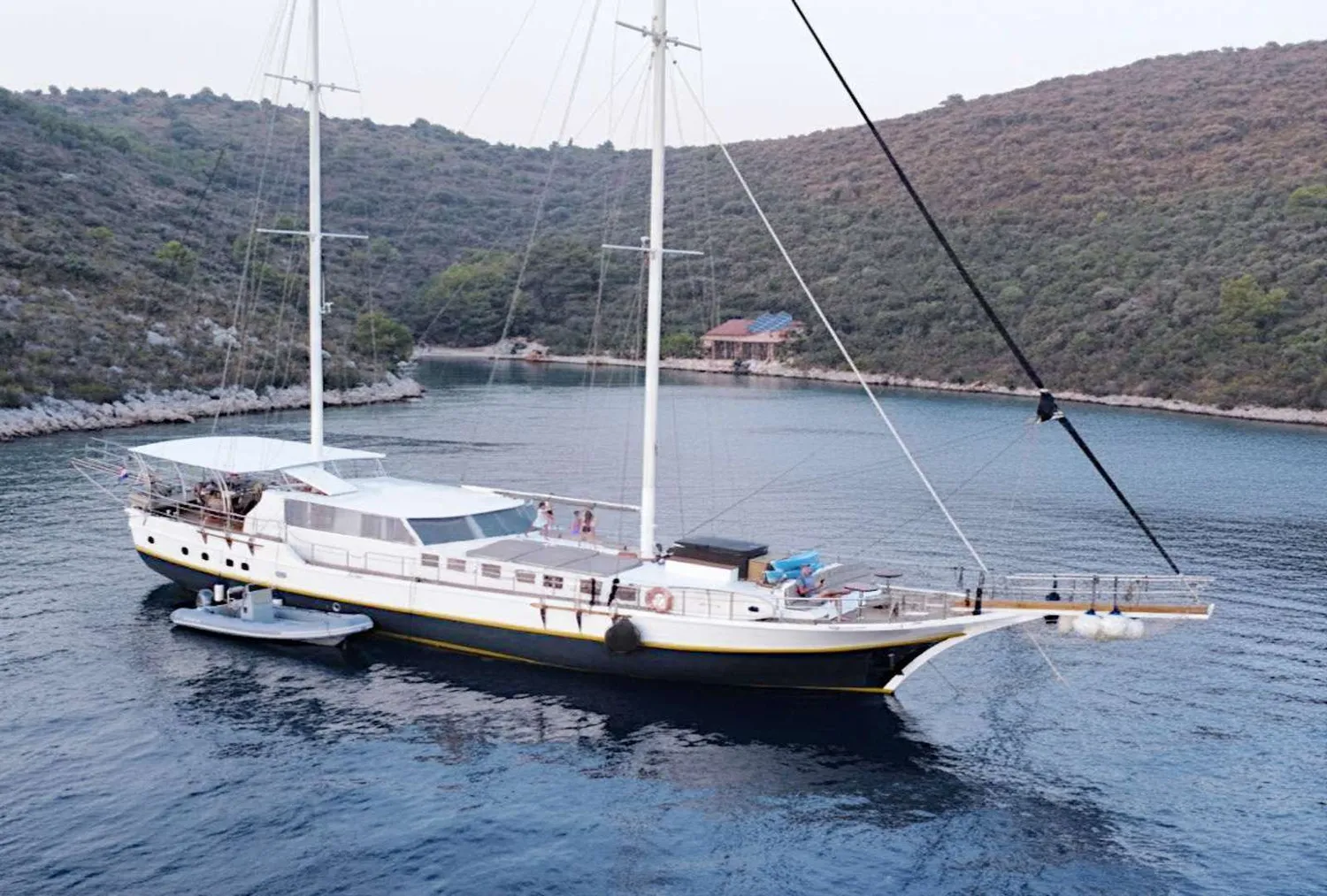 yacht-596379