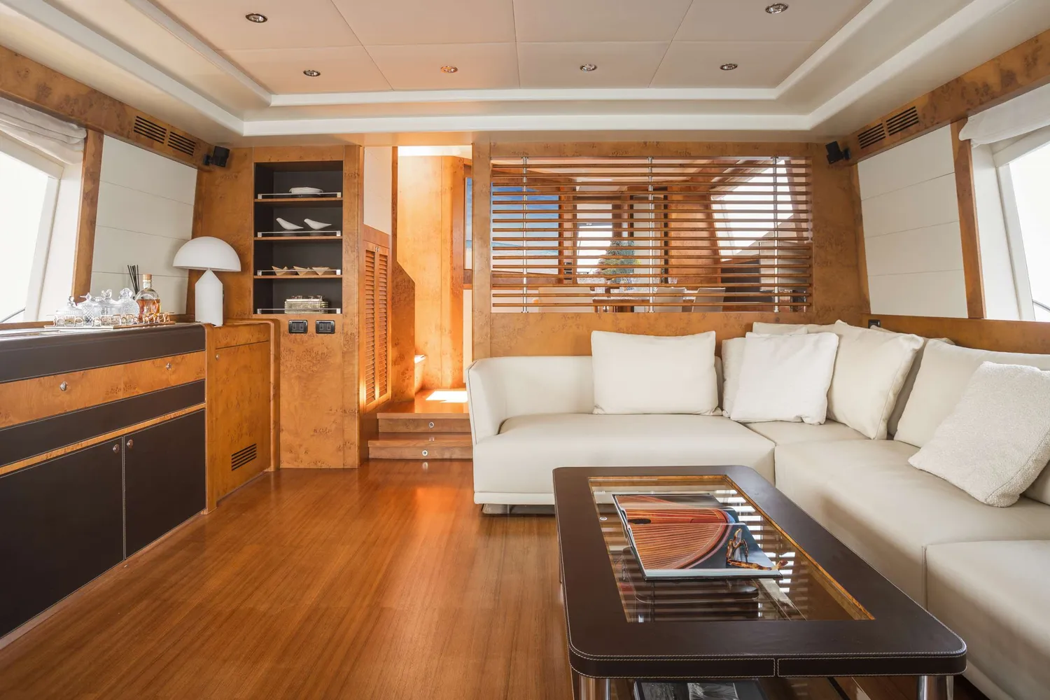 yacht-570637