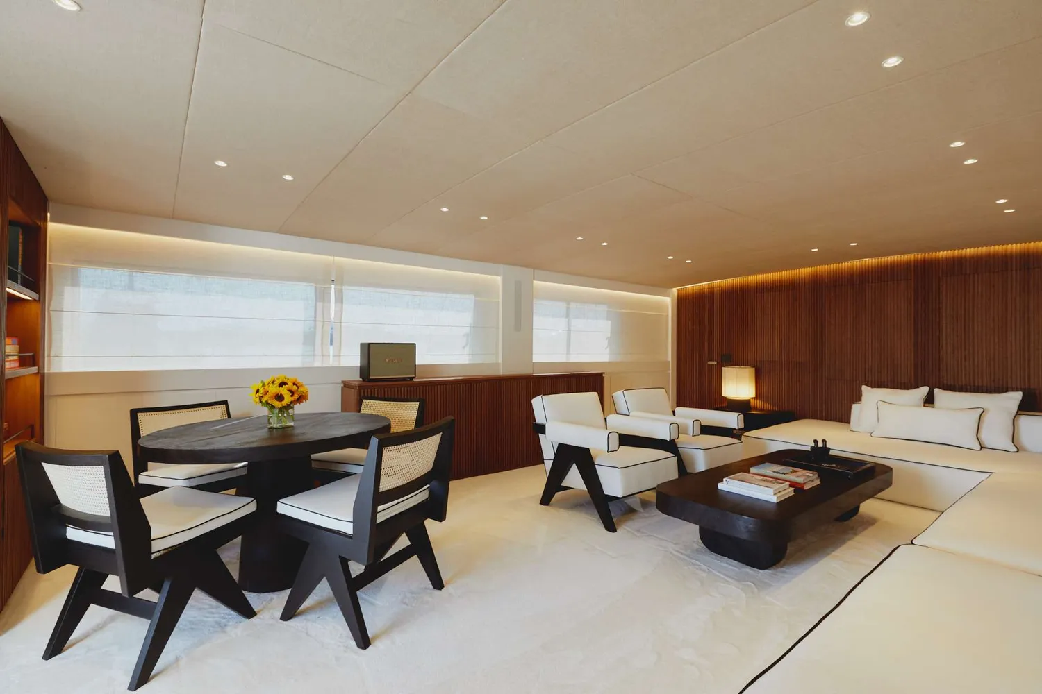 yacht-575085