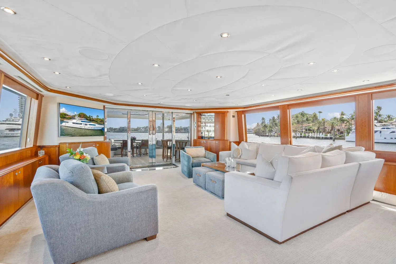 yacht-588431