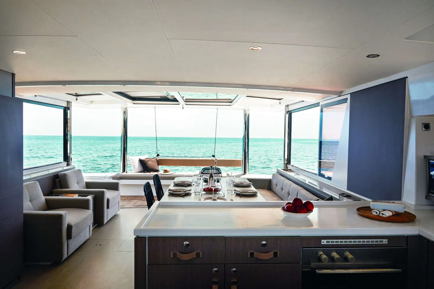 yacht-572761
