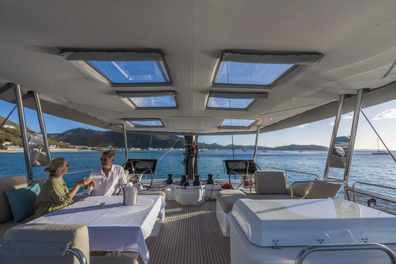 yacht-568085