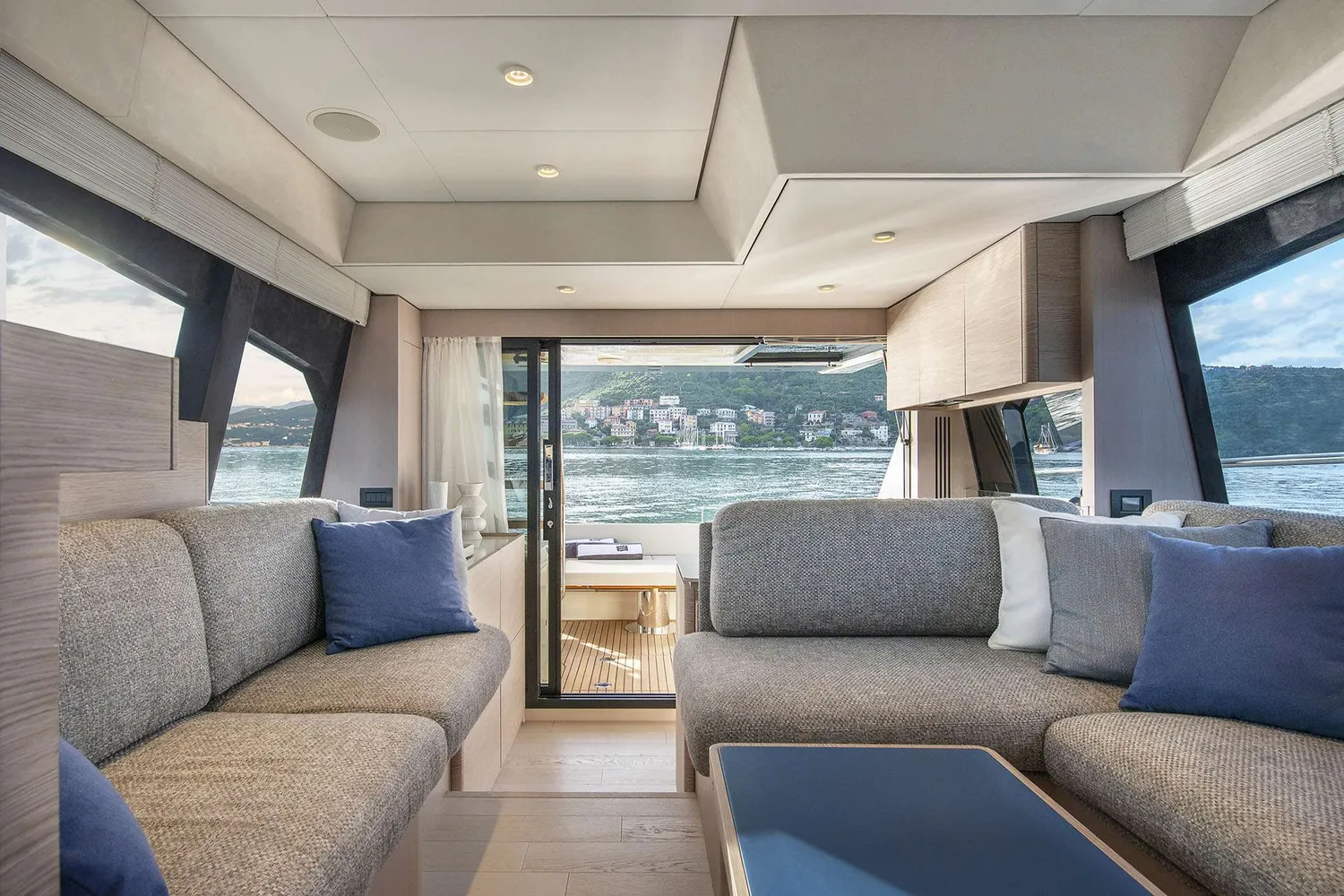 yacht-576005