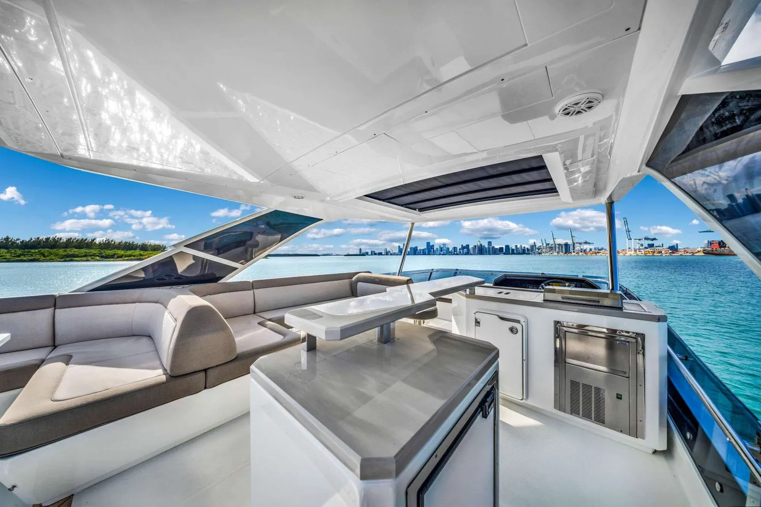 yacht-586214