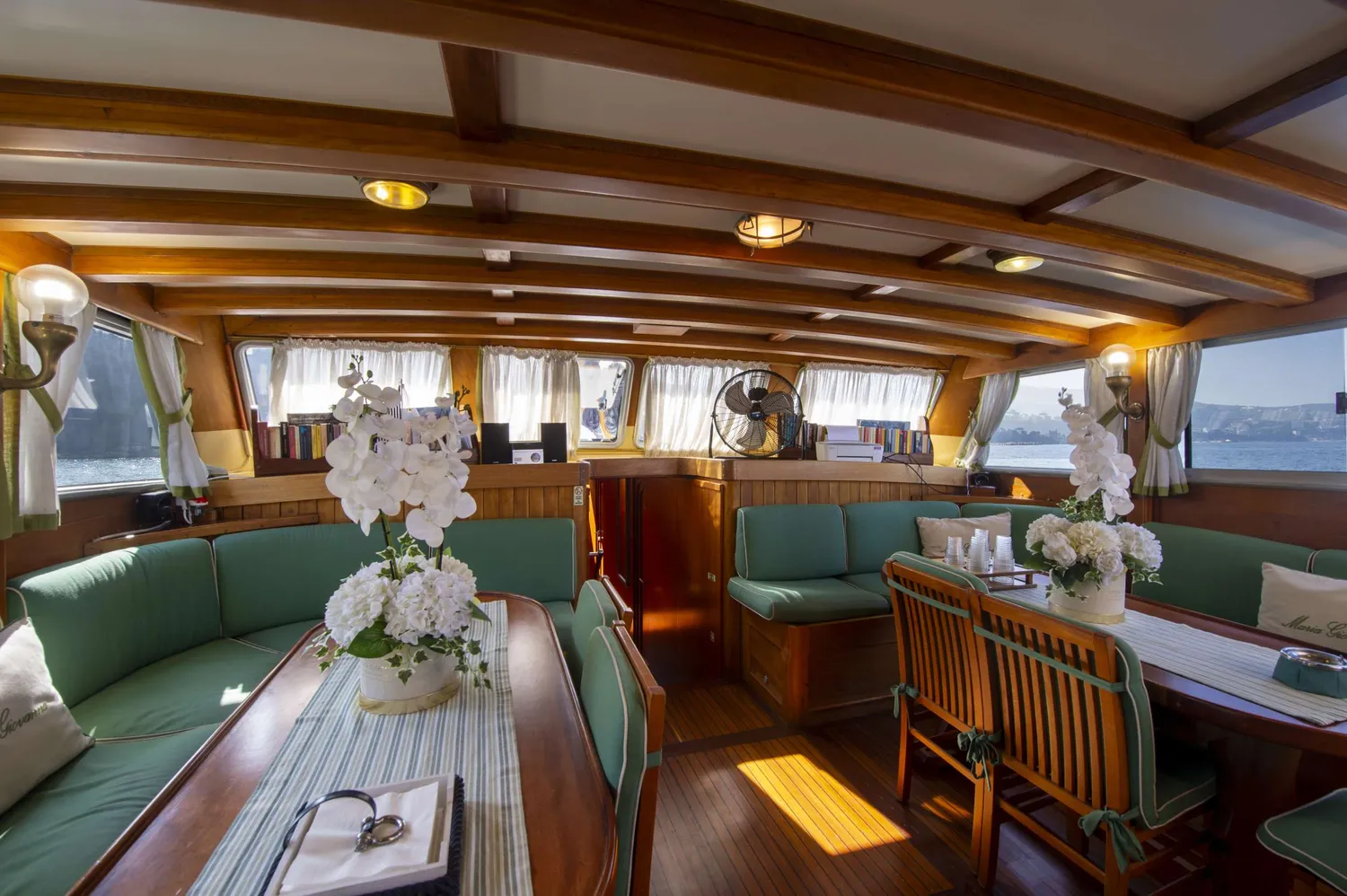 yacht-597461