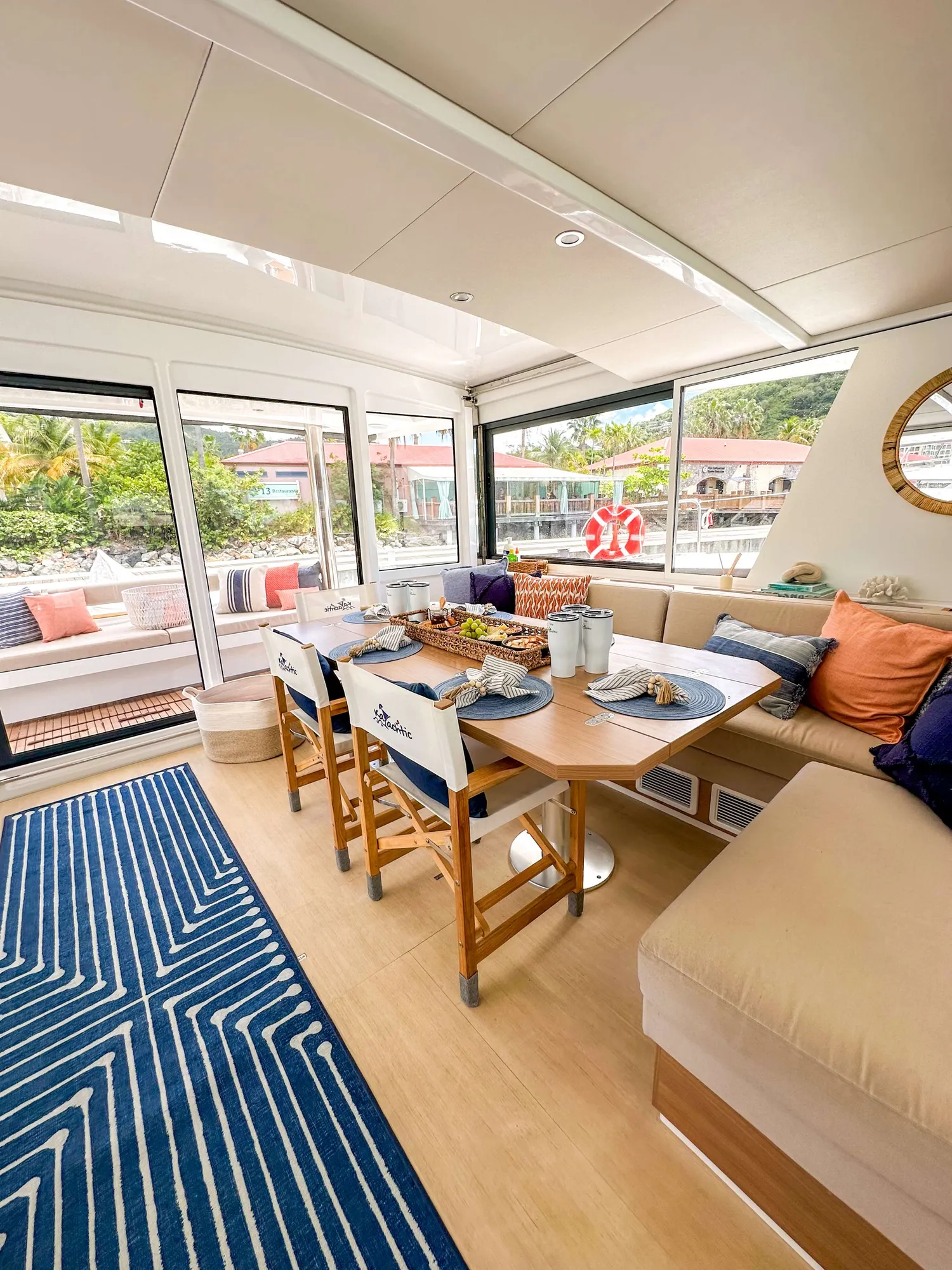 yacht-560419