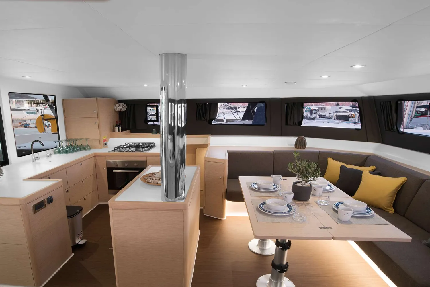 yacht-571081