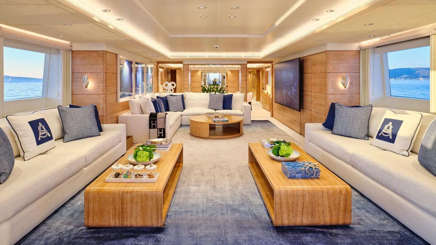 yacht-587698