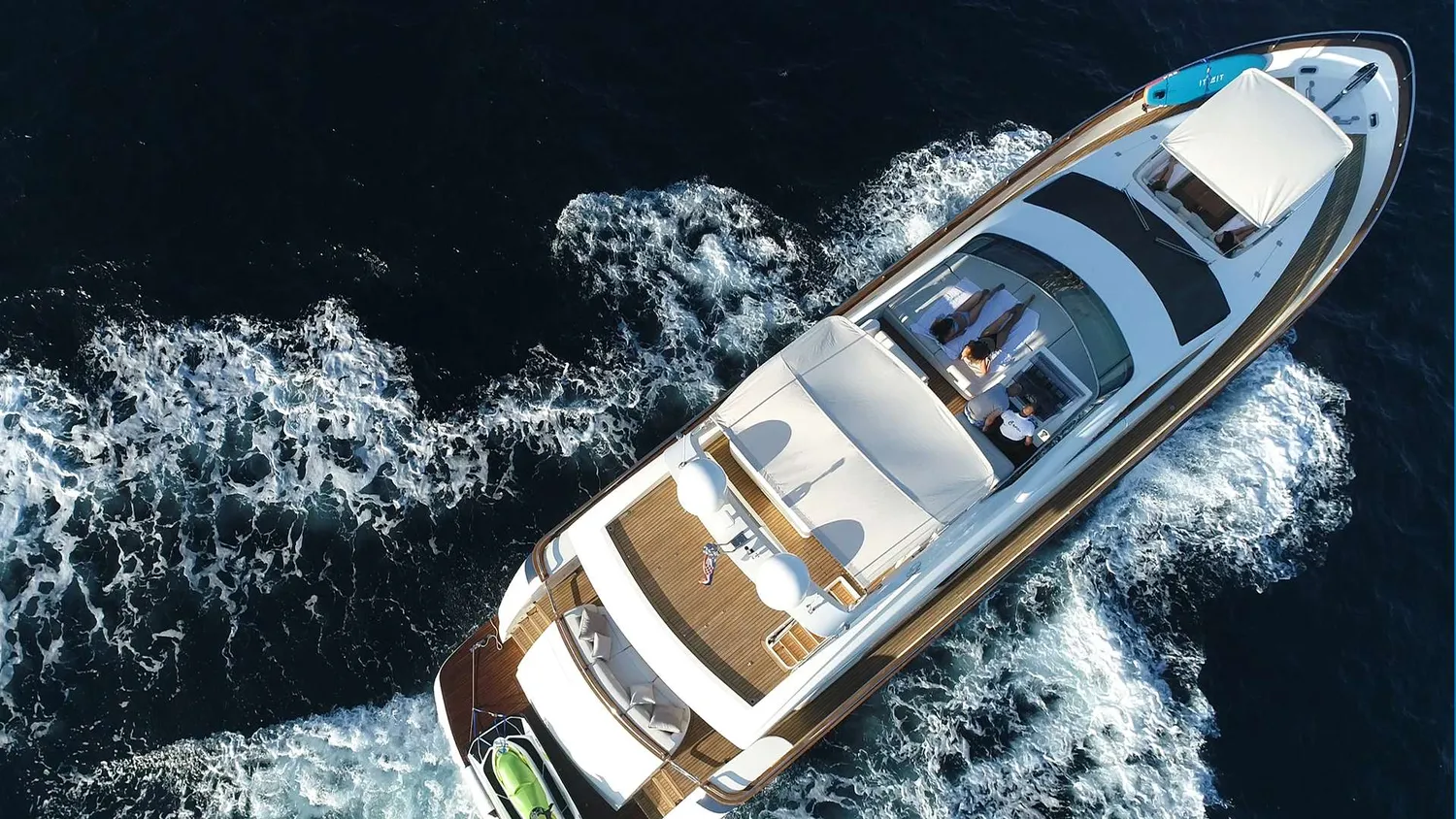 yacht-573988