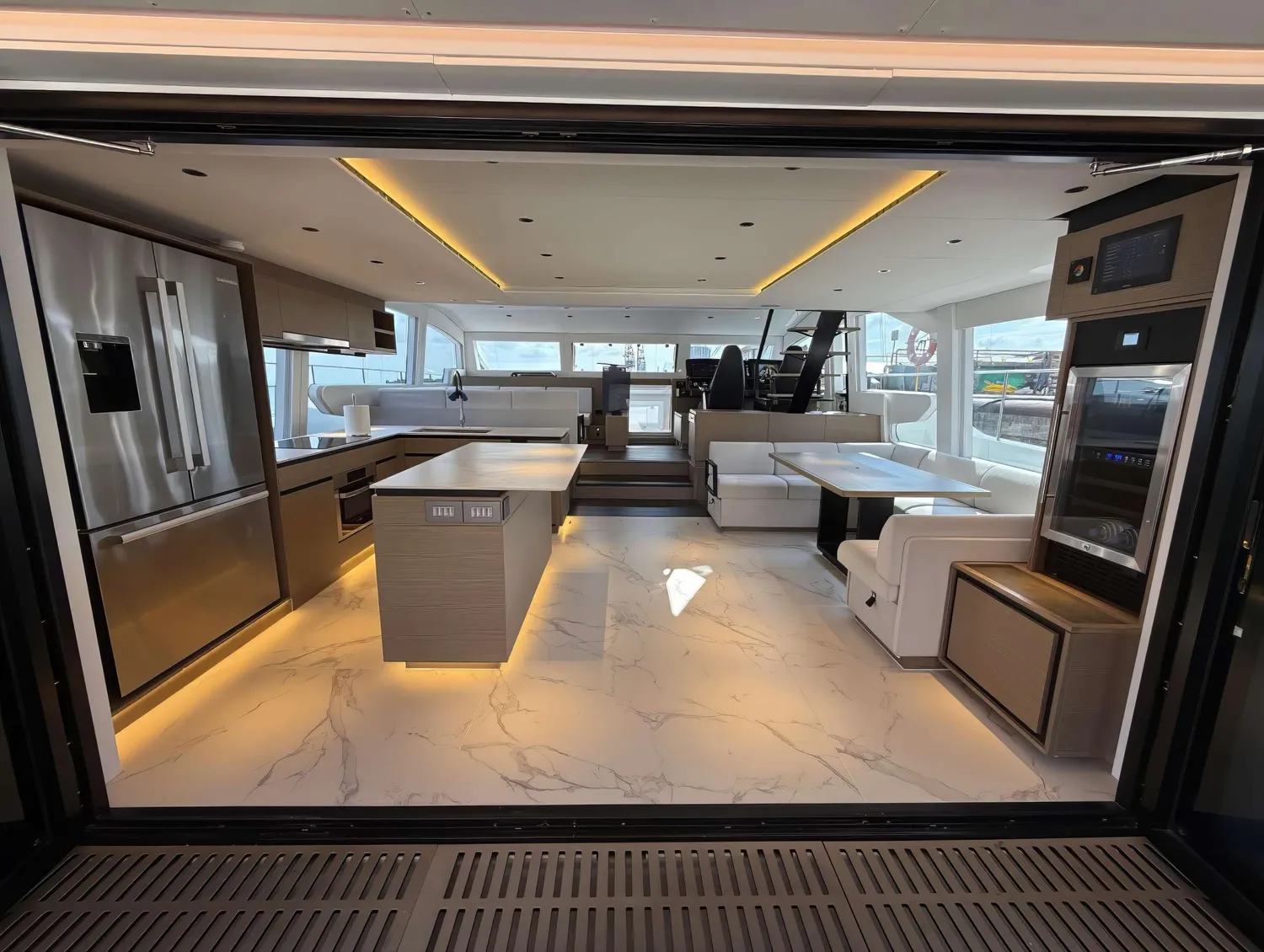 yacht-596018