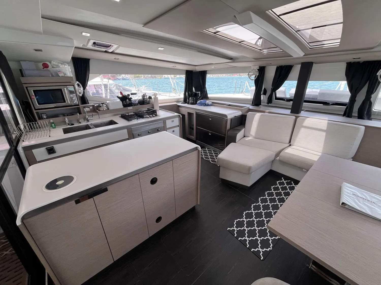 yacht-603730