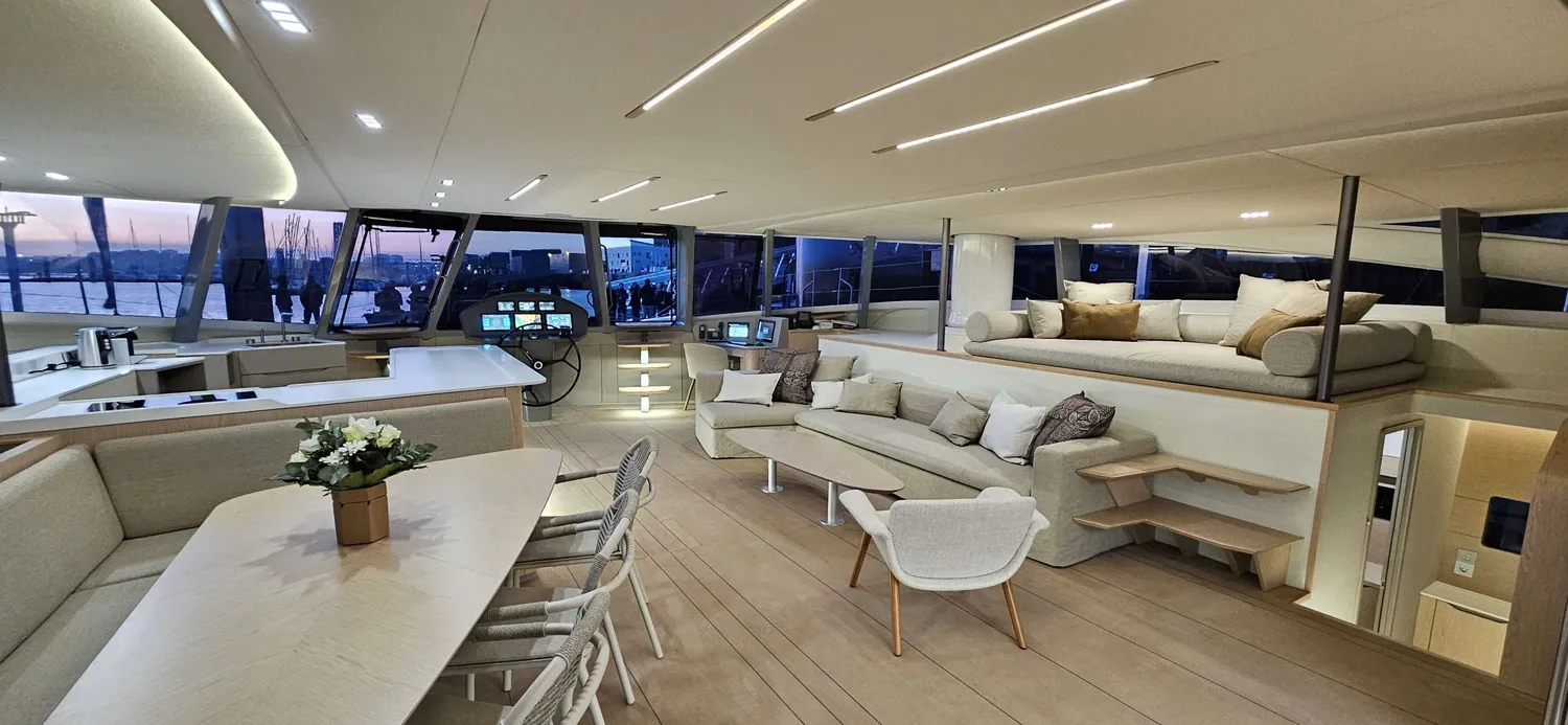 yacht-586295