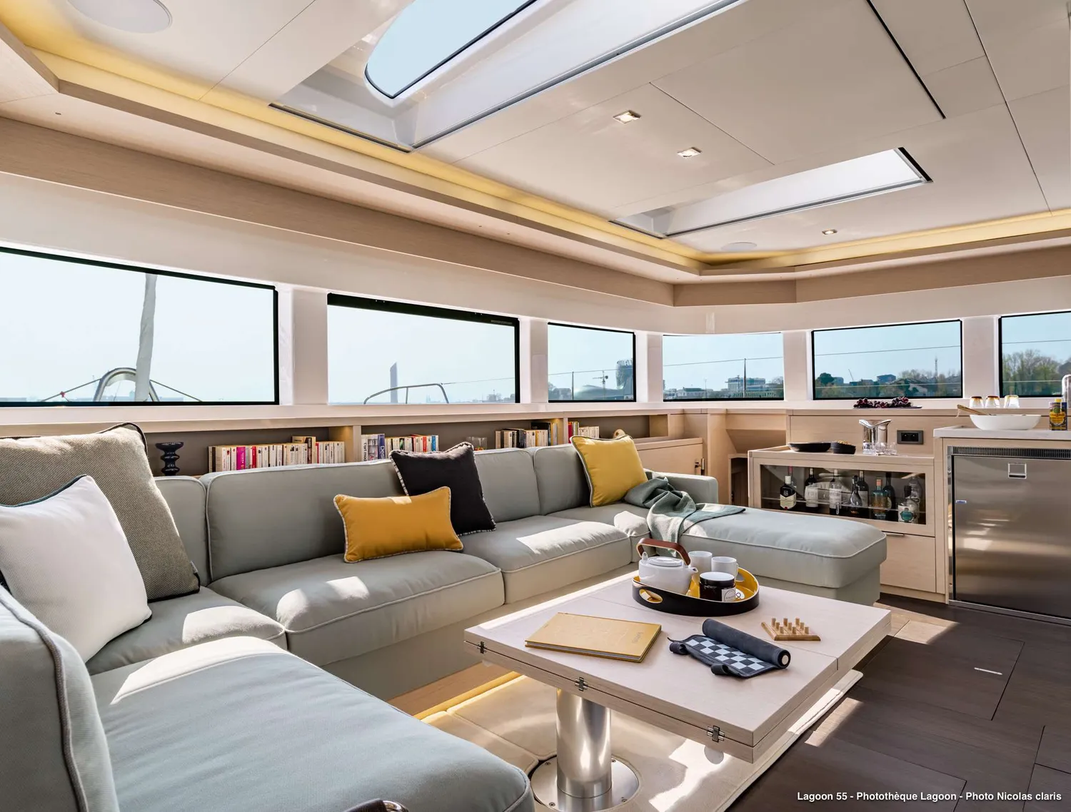 yacht-597976