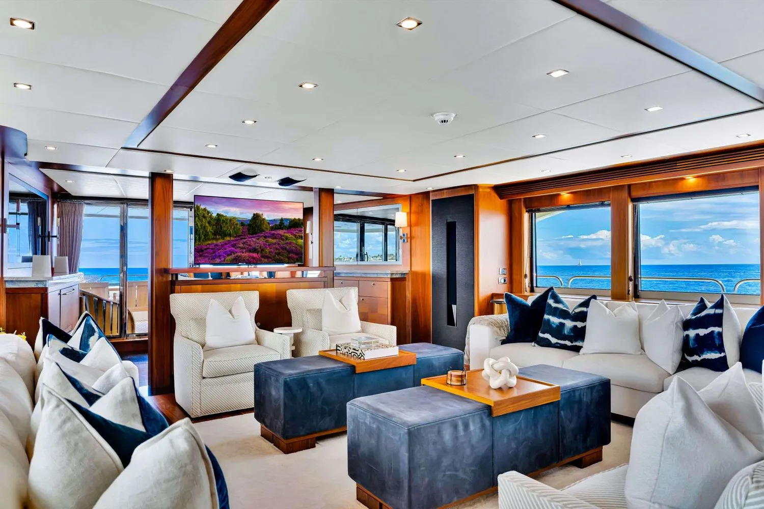 yacht-579795