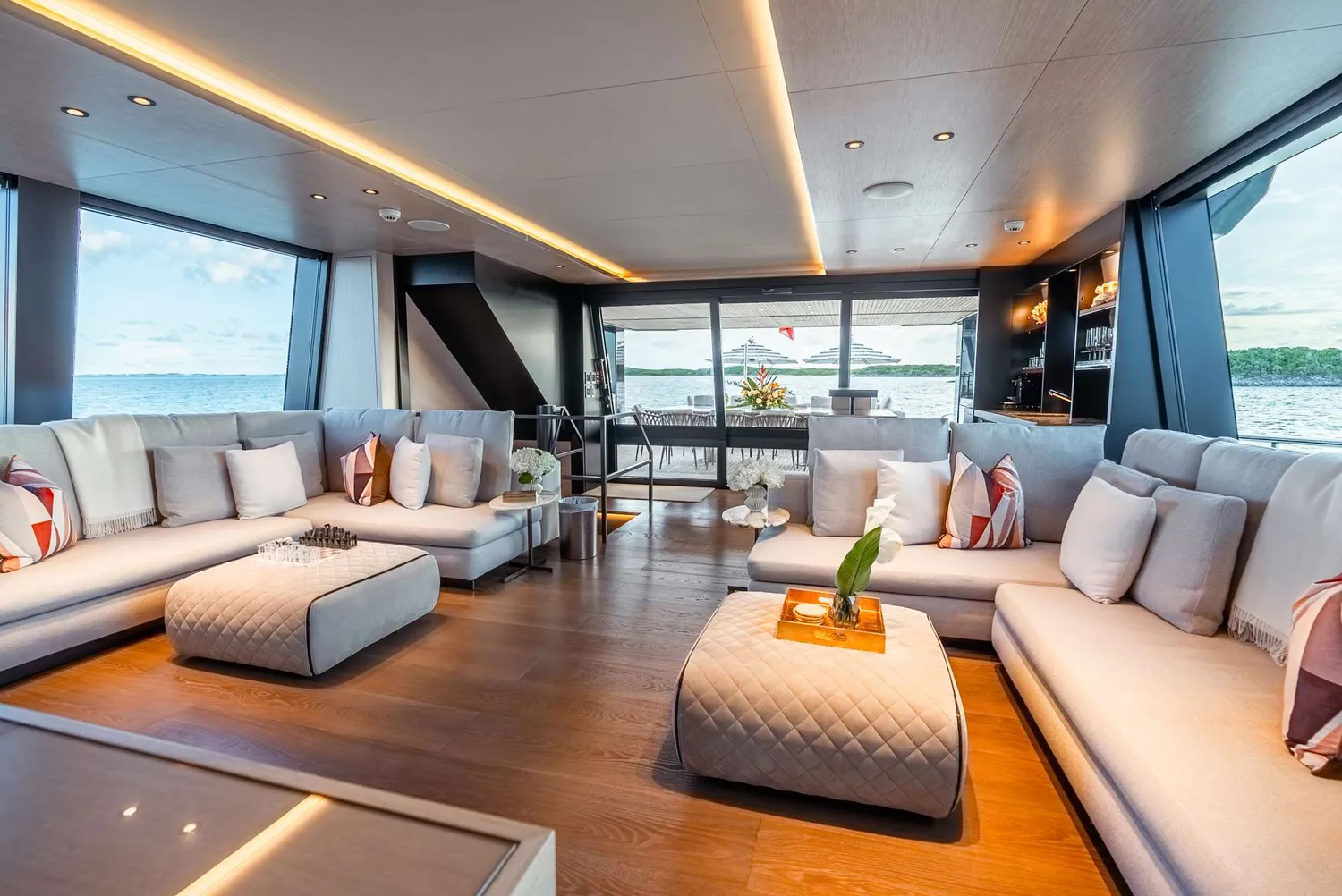 yacht-561477
