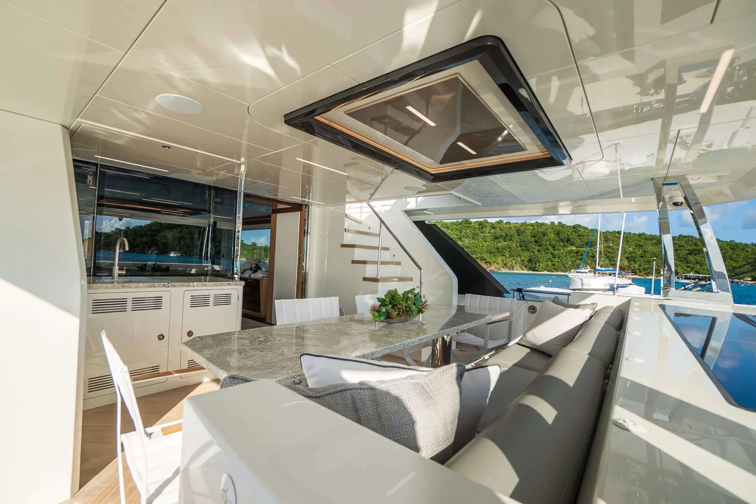 yacht-560117