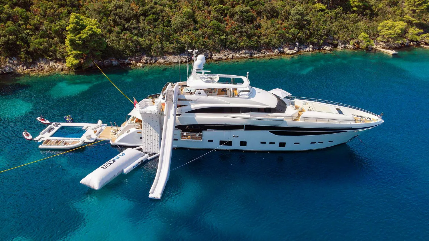 yacht-579843