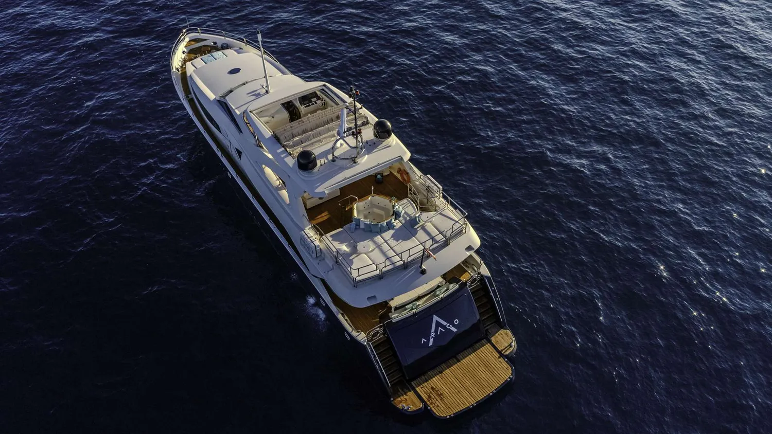 yacht-561931