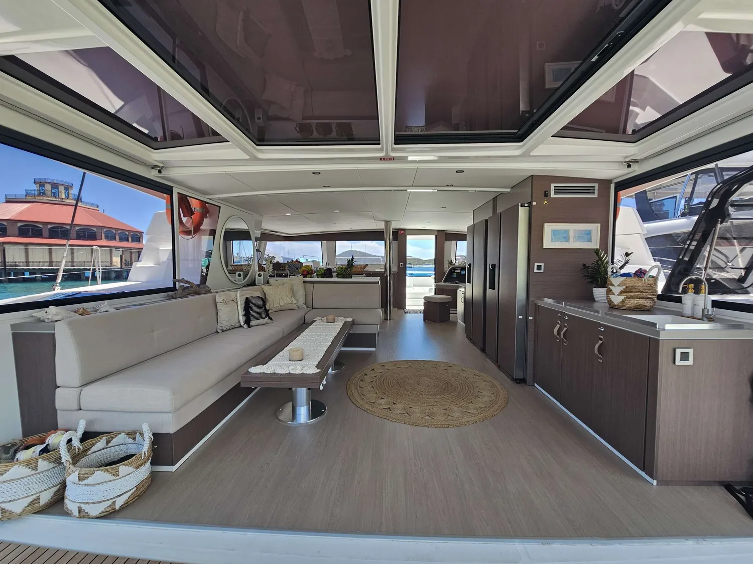 yacht-566976