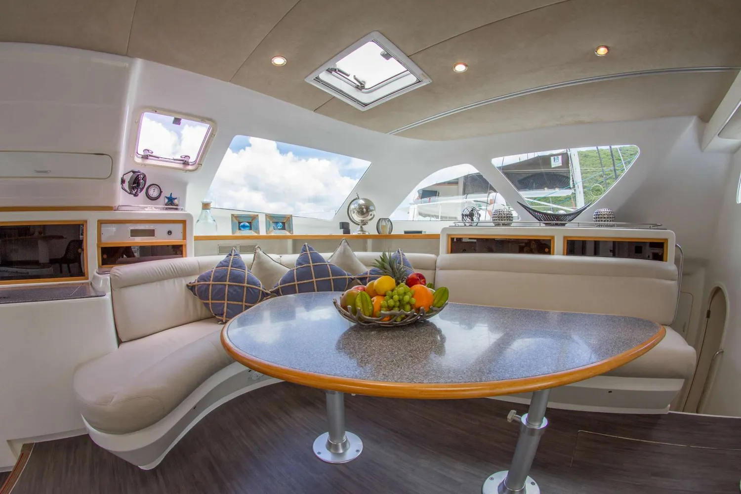 yacht-572814