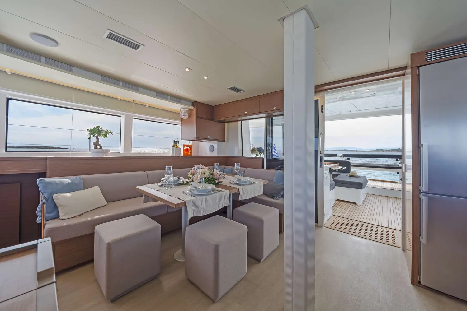 yacht-558496