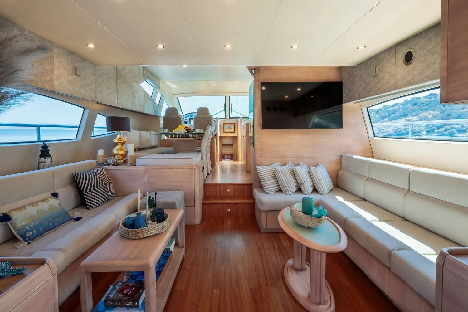 yacht-582471