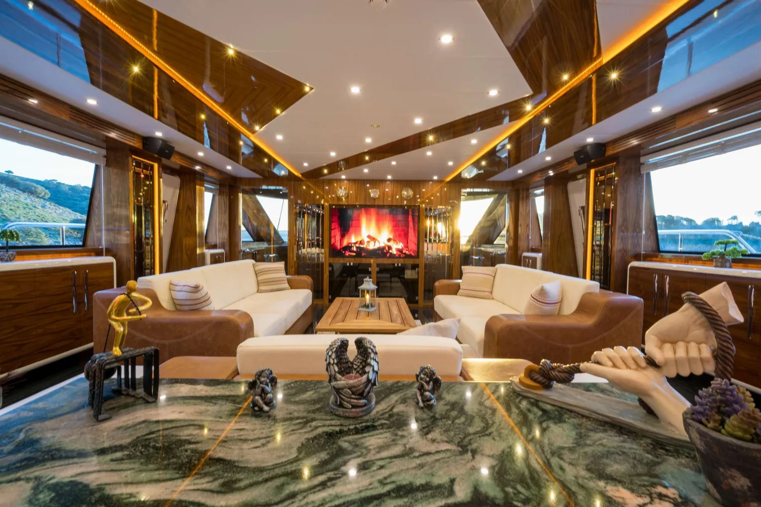 yacht-568543