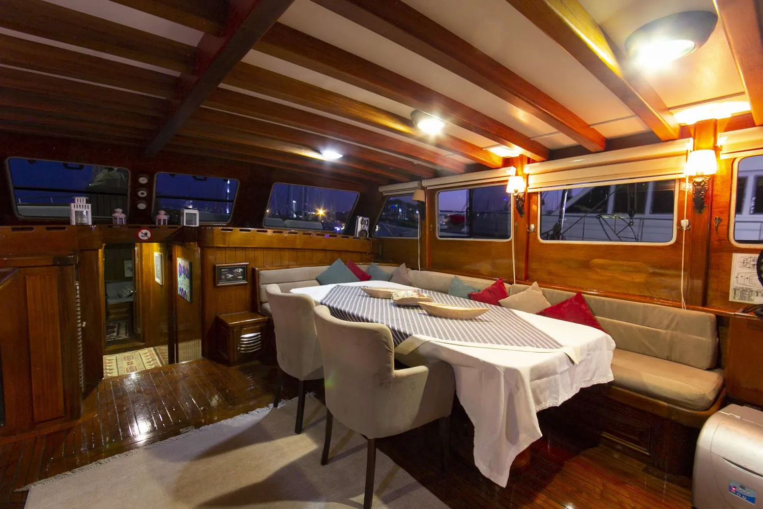 yacht-558311