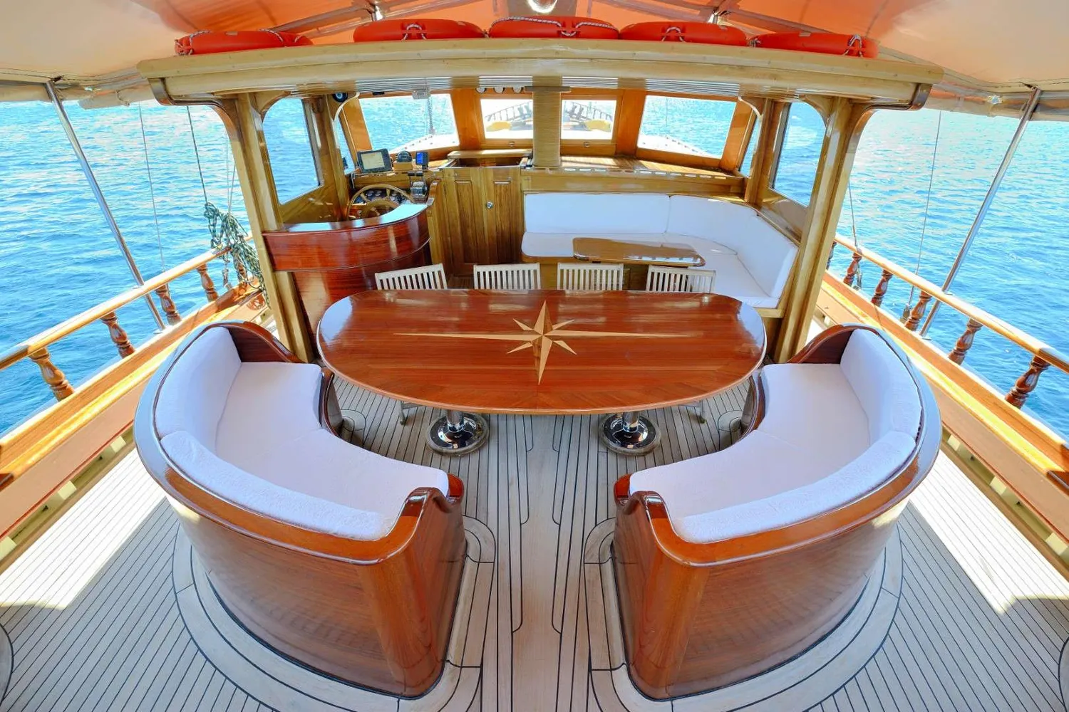 yacht-584530