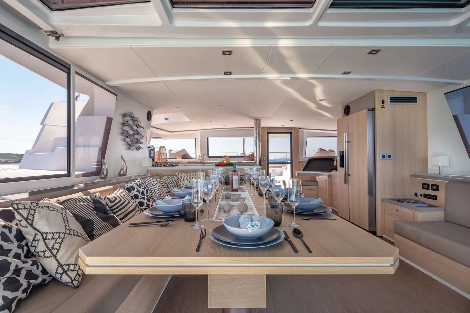 yacht-568520