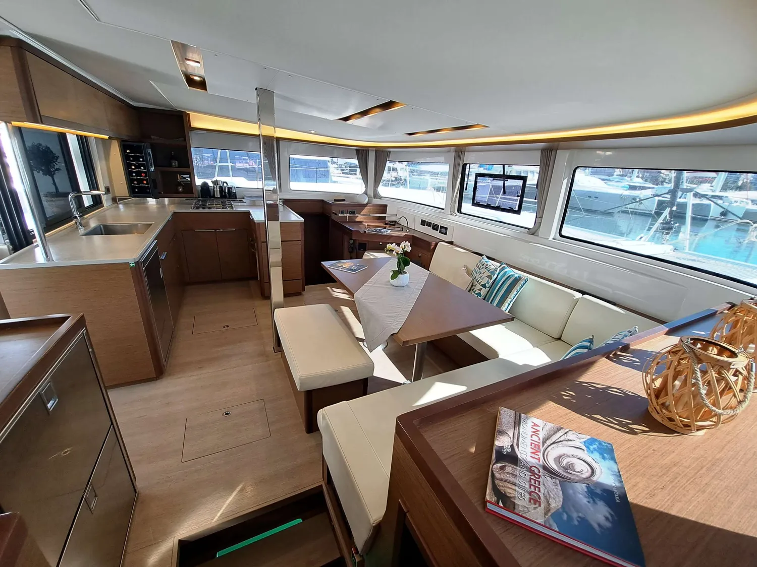 yacht-575170
