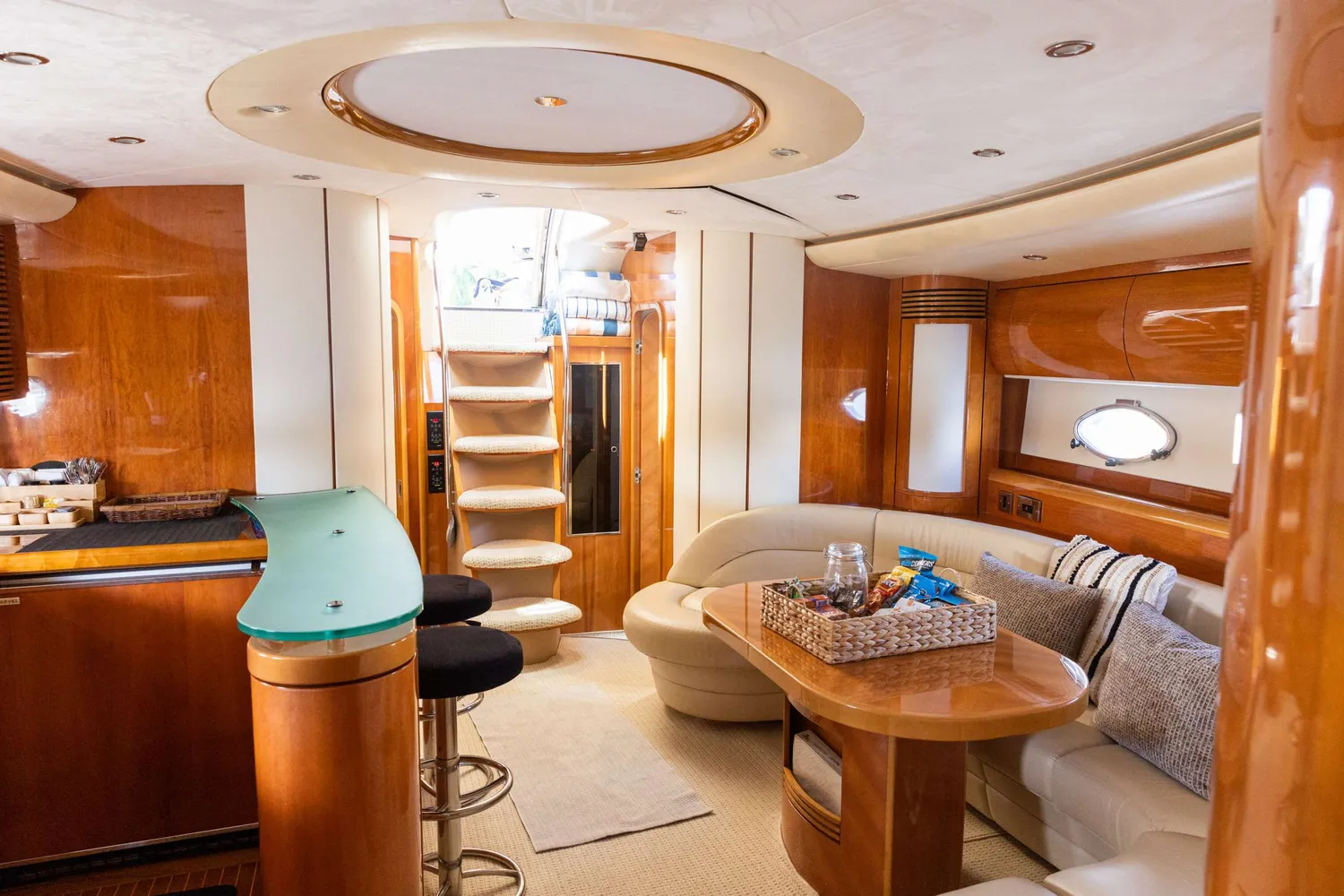 yacht-596475