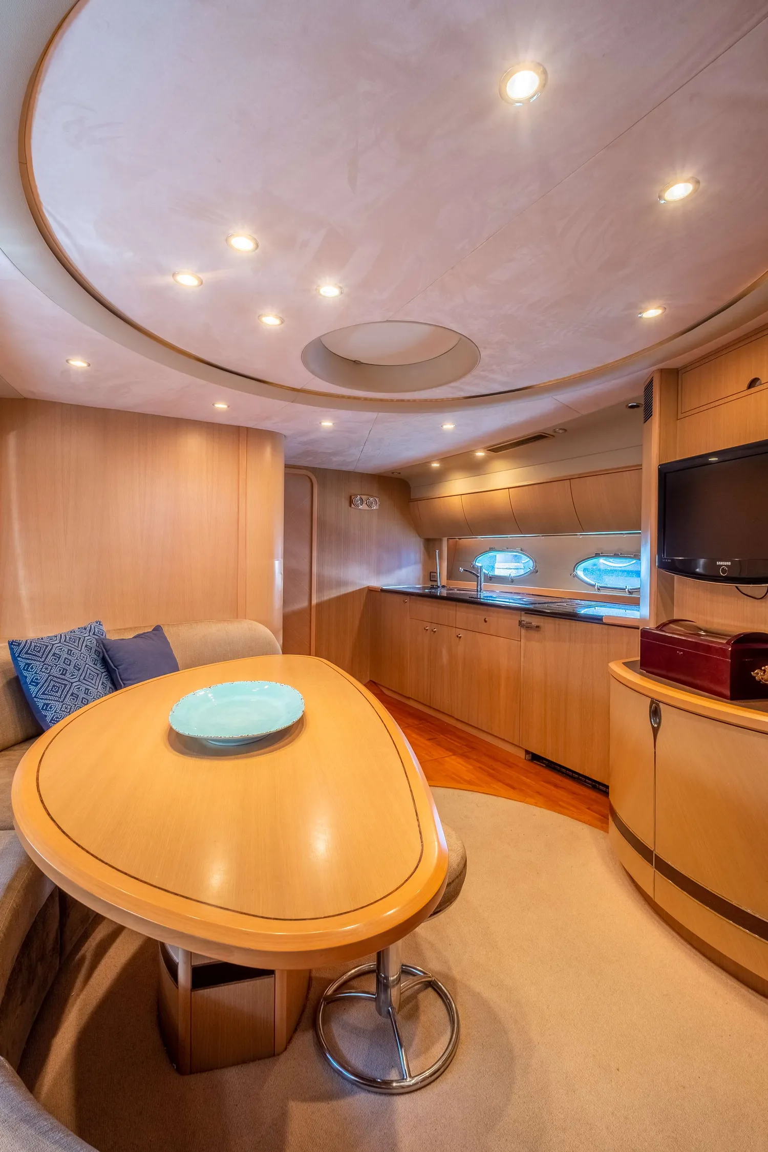 yacht-563937