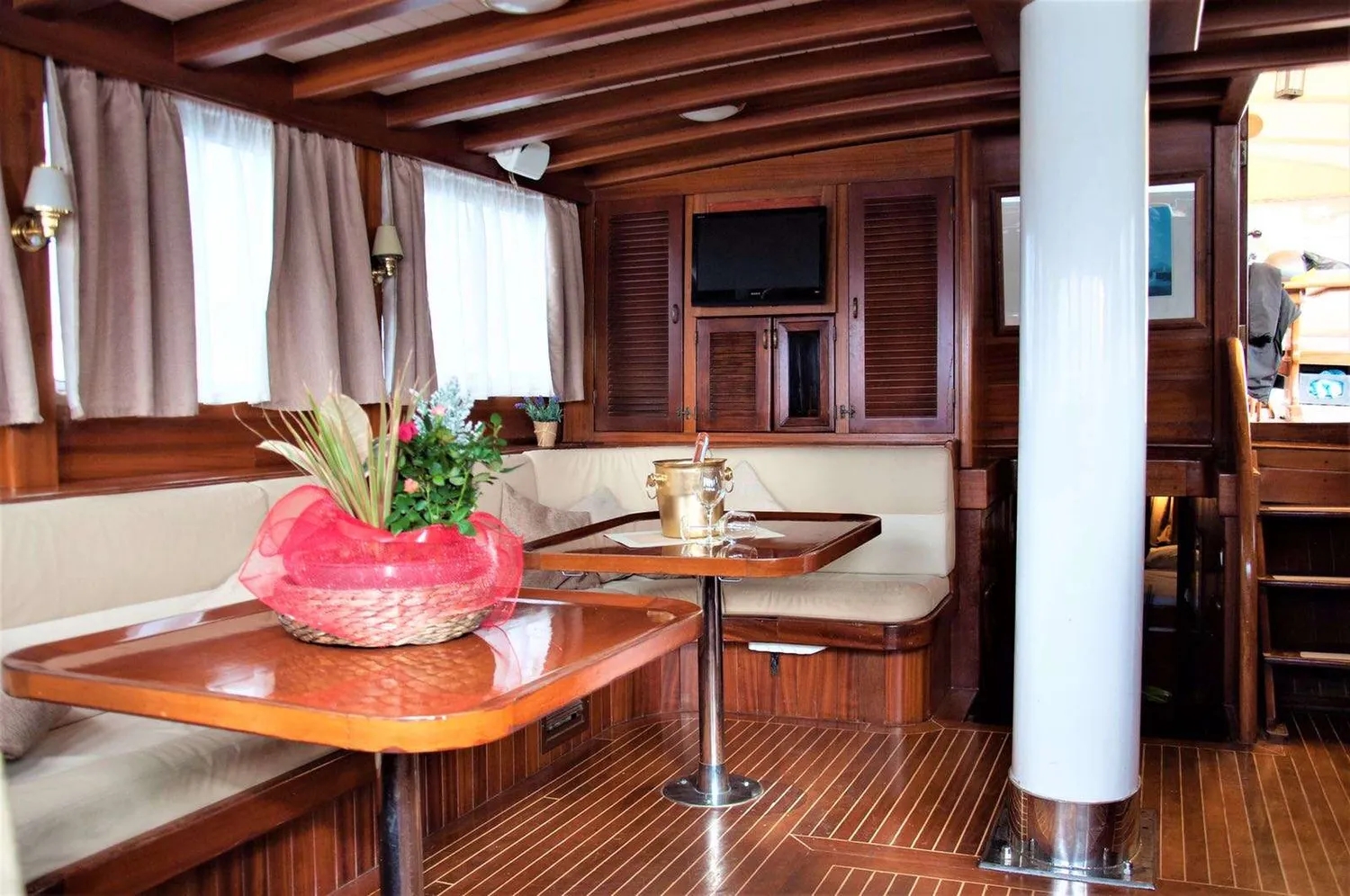 yacht-591374