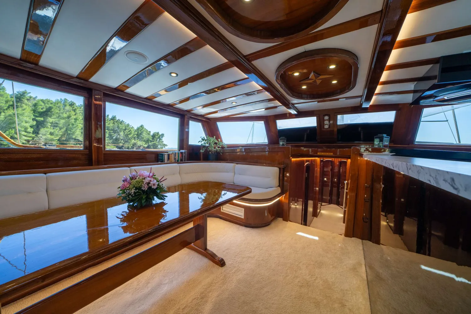yacht-589408