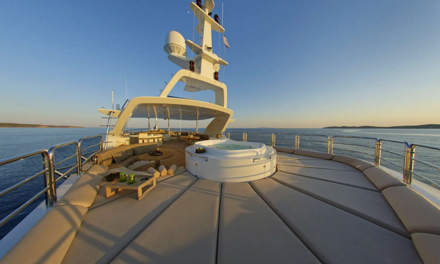 yacht-570338