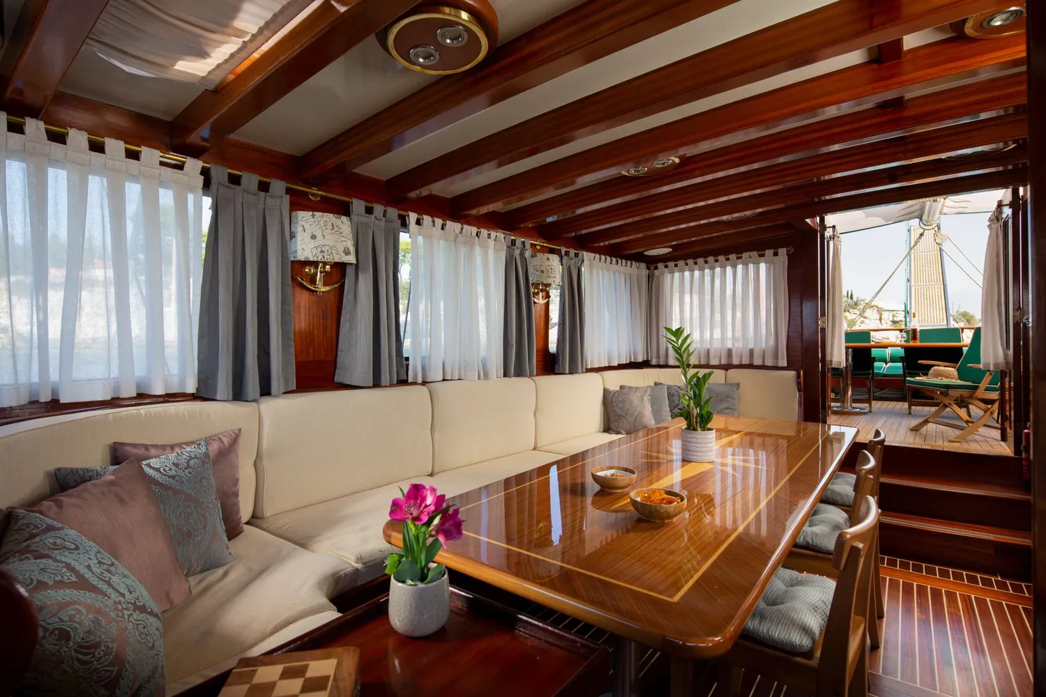 yacht-576803