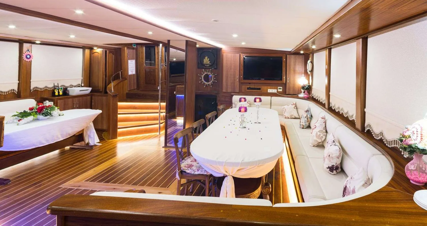 yacht-561881