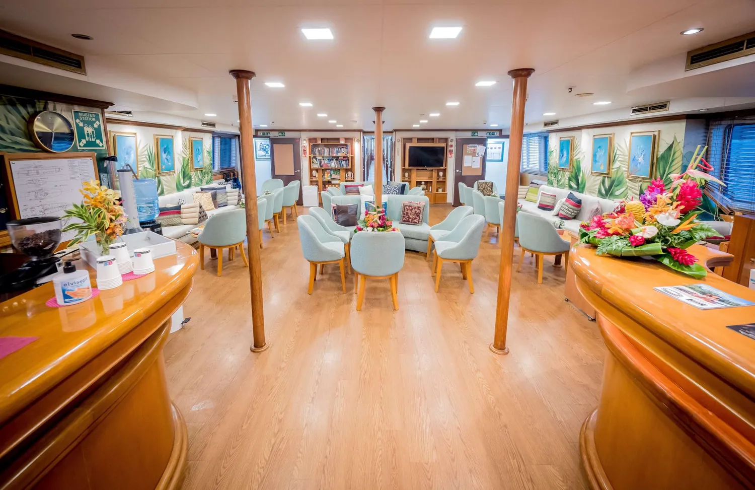 yacht-580359