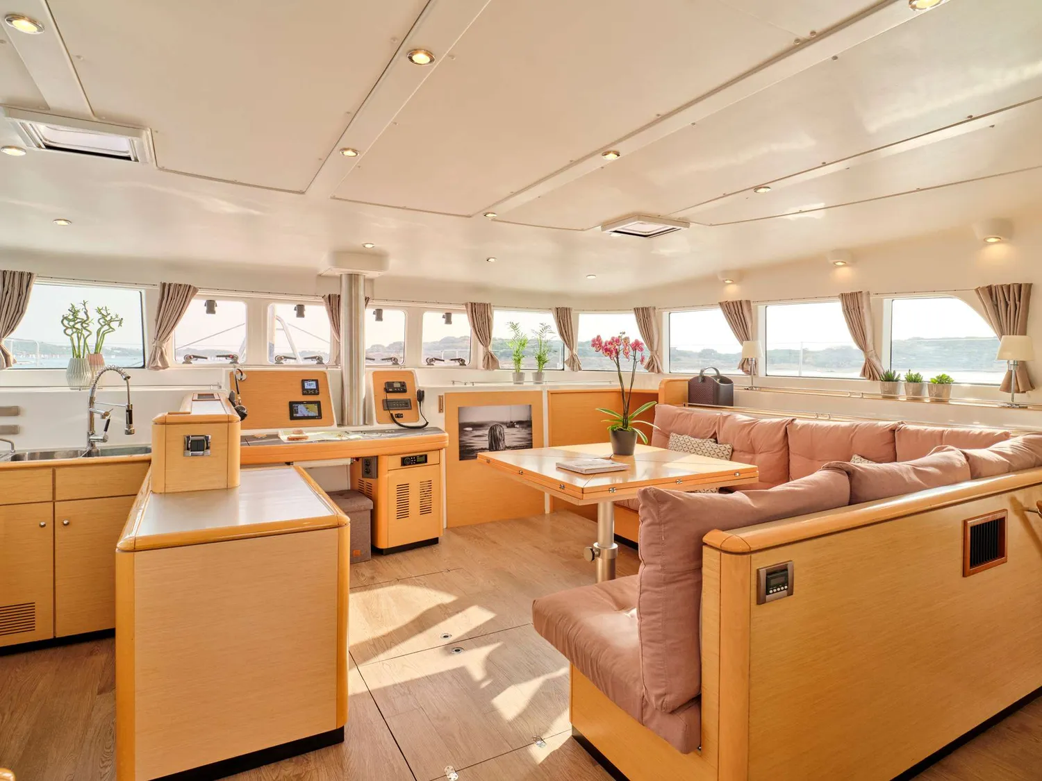 yacht-576530